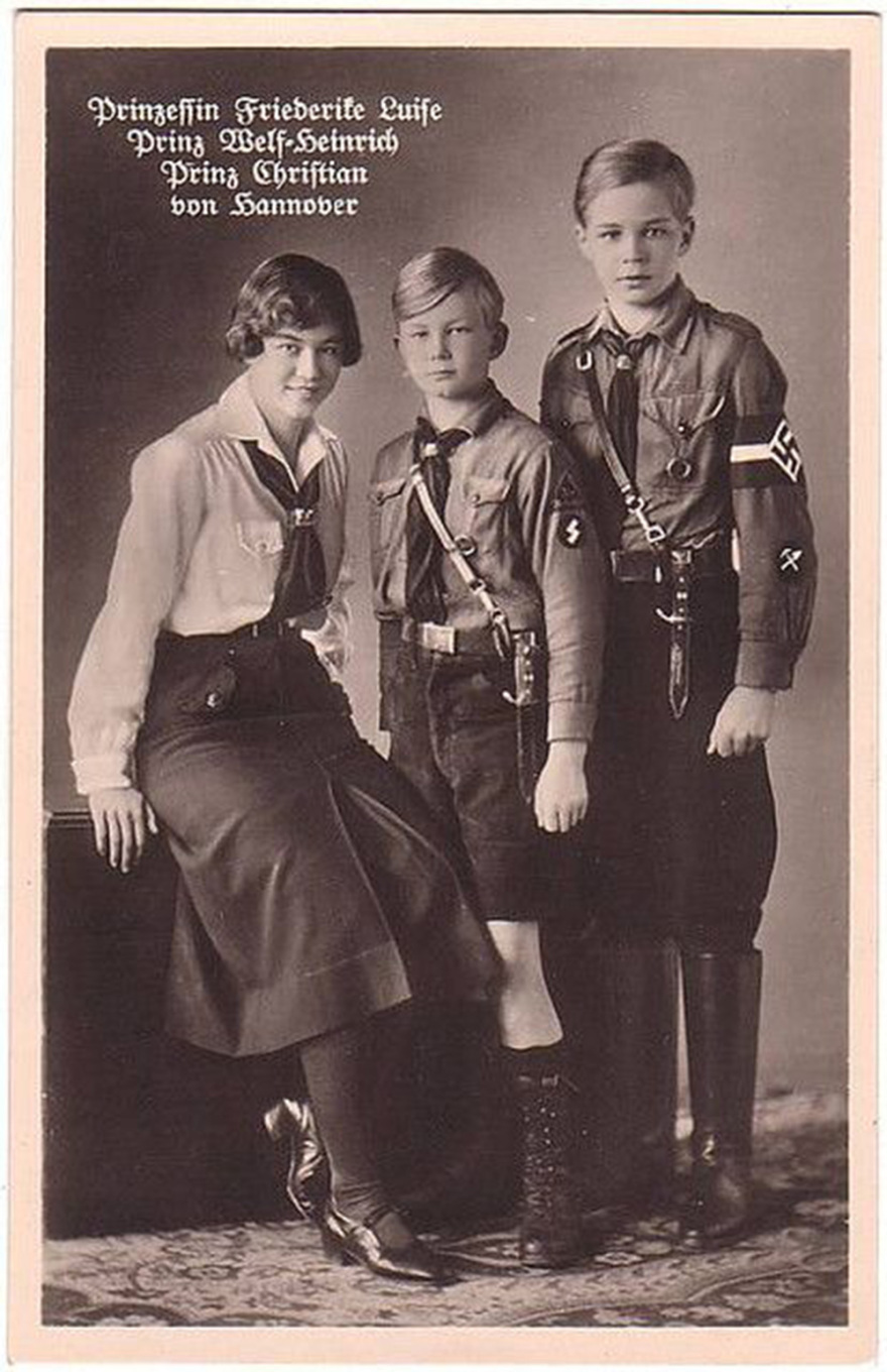 Ο ‘’Έρανος της Βασίλισσας’’, το ‘’Παιδοφύλαγμα’’ και οι παιδοπόλεις της Φρειδερίκης