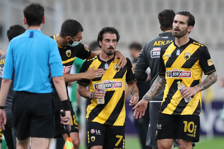 ΑΕΚ - Παναθηναϊκός: Ο Βέρντε έπιασε από τον λαιμό τον Βράνιες