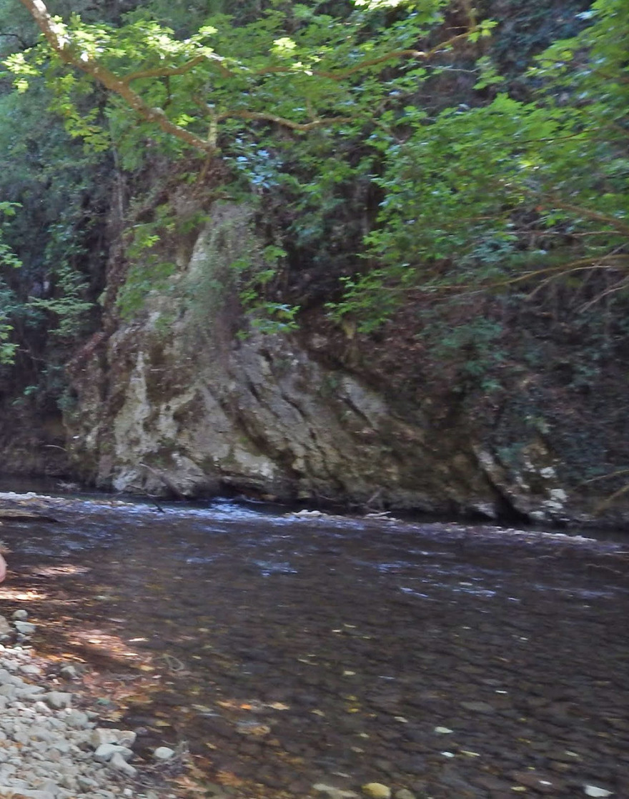 Ζαραβίνα: Η μαγευτική λίμνη των θρύλων στο Πωγώνι του νομού Ιωαννίνων