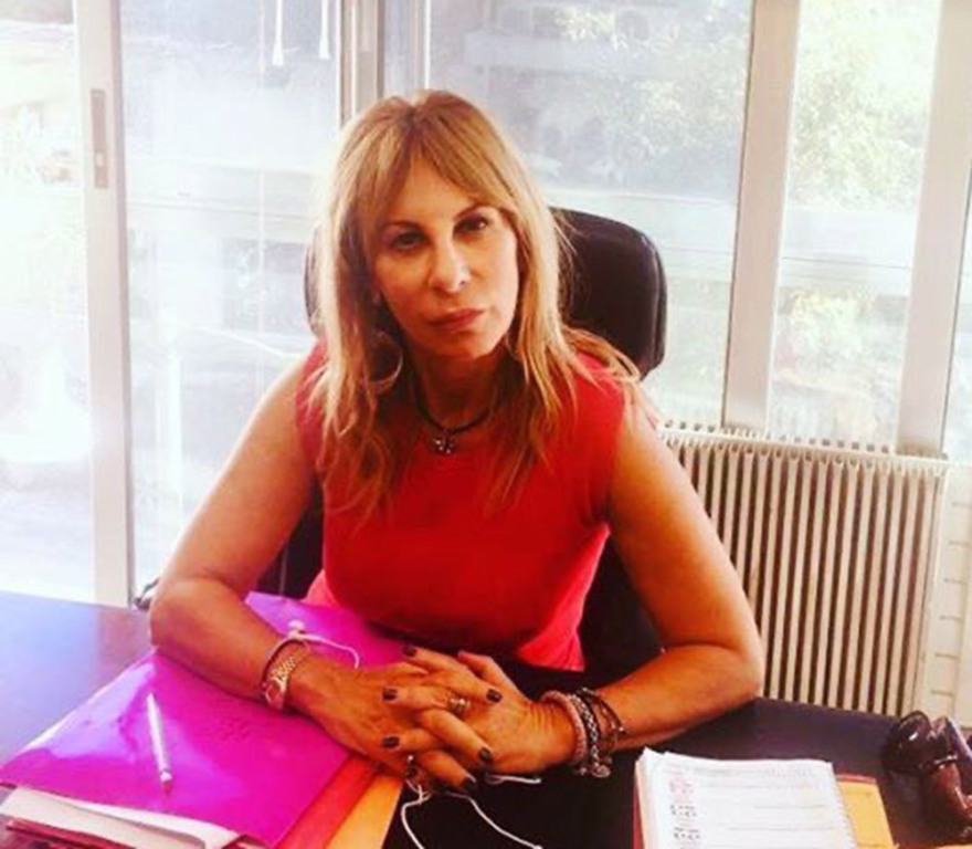  Στο Ψυχιατρείο η «παρουσιάστρια» που επιτέθηκε στον Νίκο Χαρδαλιά 