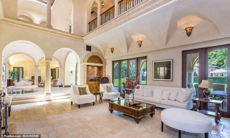 Σοφία Βεργκάρα: H απίστευτη βίλα των 26 εκατ. δολαρίων που απέκτησε στο Λος Άντζελες 