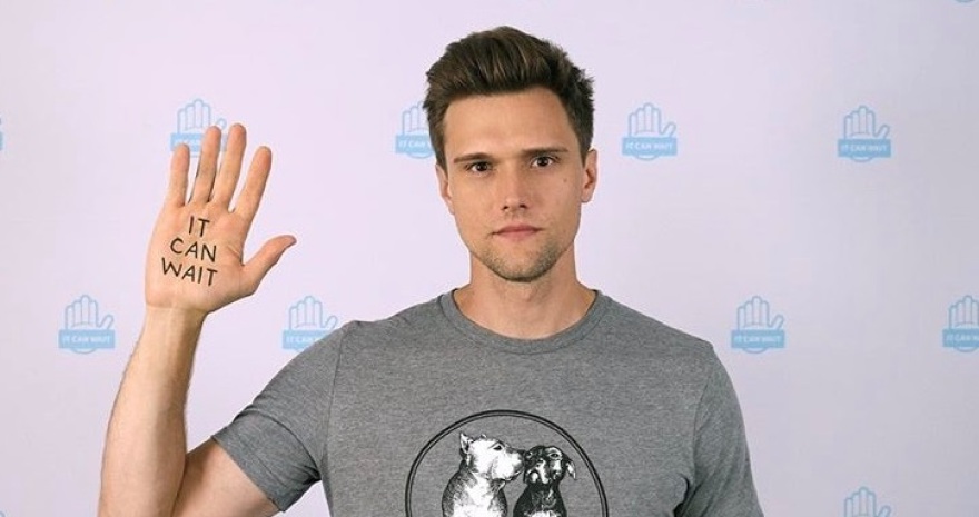 Απολύθηκε ηθοποιός της σειράς «The Flash» λόγω σεξιστικών σχολίων