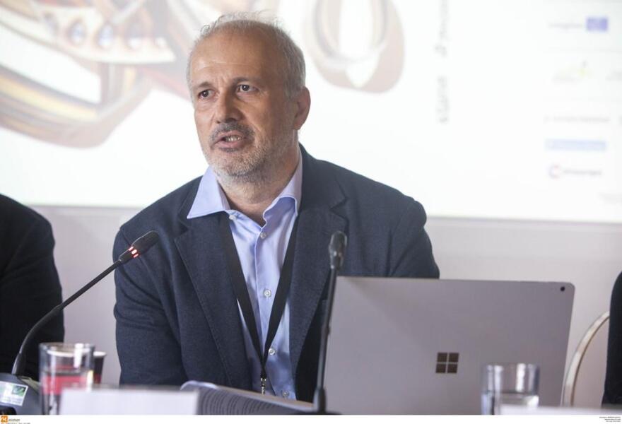 Οσκαρικός σκηνοθέτης θα κάνει... αυτοψία σε επτά ελληνικά νησιά για να γυρίσει ταινία