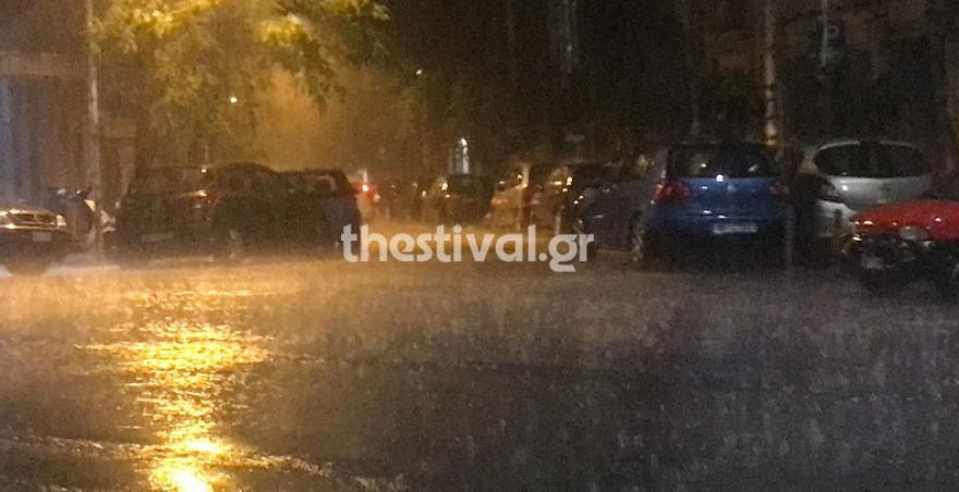 Κακοκαιρία στη Θεσσαλονίκη - Χαλάζι, πλημμυρισμένοι δρόμοι και πτώσεις δέντρων