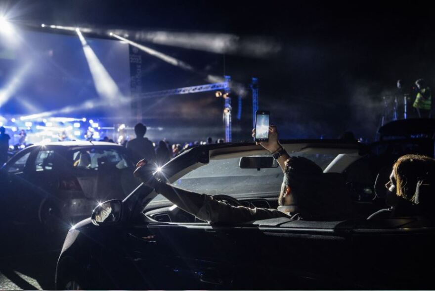 Onirama: Εντυπωσιακές φωτογραφίες  από τη χθεσινή συναυλία τους στο Drive-In Φεστιβάλ Γλυφάδας 