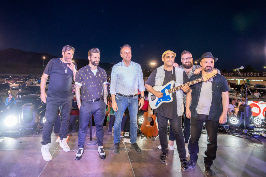 Onirama: Εντυπωσιακές φωτογραφίες  από τη χθεσινή συναυλία τους στο Drive-In Φεστιβάλ Γλυφάδας 