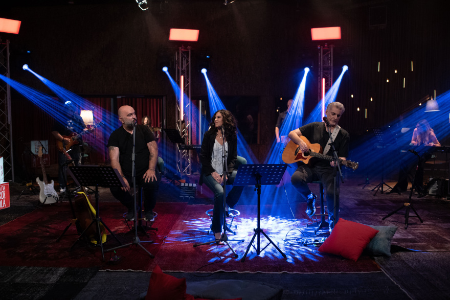 MEGA: Αύριο βράδυ μένουμε «Στο σπίτι με τους Πυξ Λαξ»