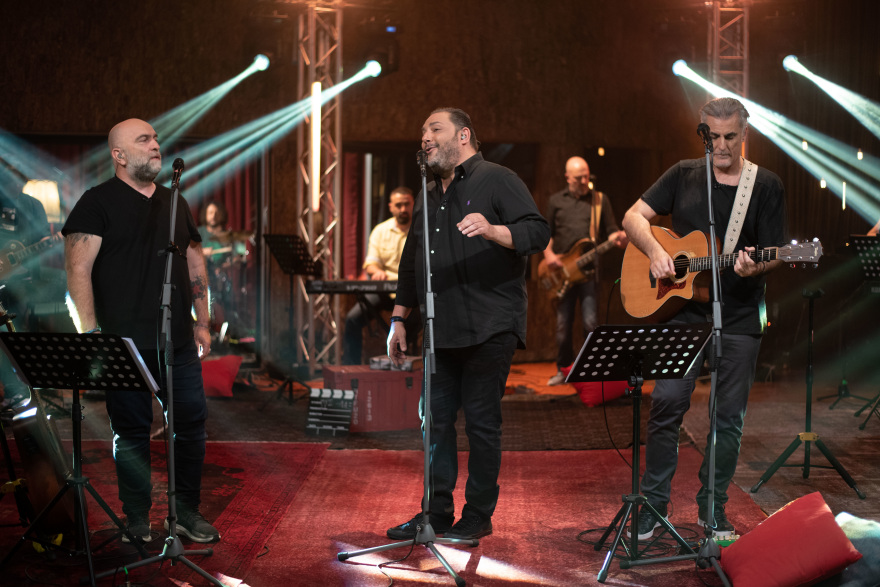 MEGA: Αύριο βράδυ μένουμε «Στο σπίτι με τους Πυξ Λαξ»