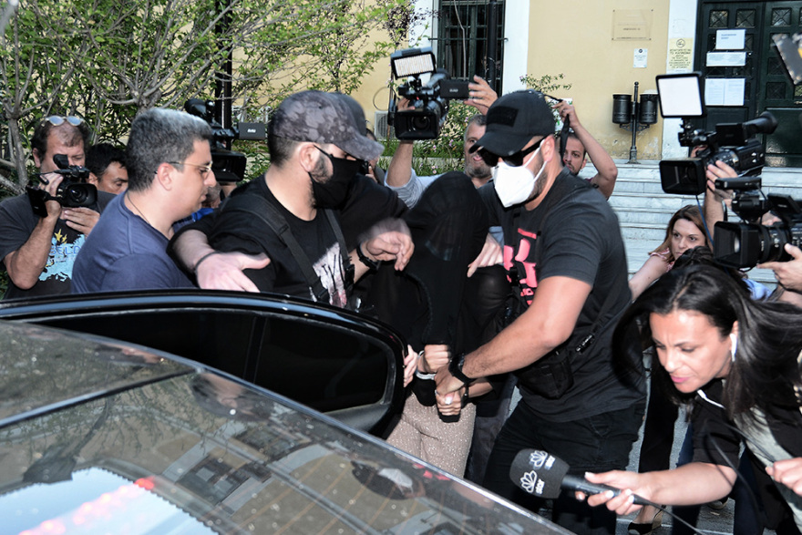 Επίθεση με βιτριόλι: Αντιμέτωπη με προφυλάκιση η 35χρονη