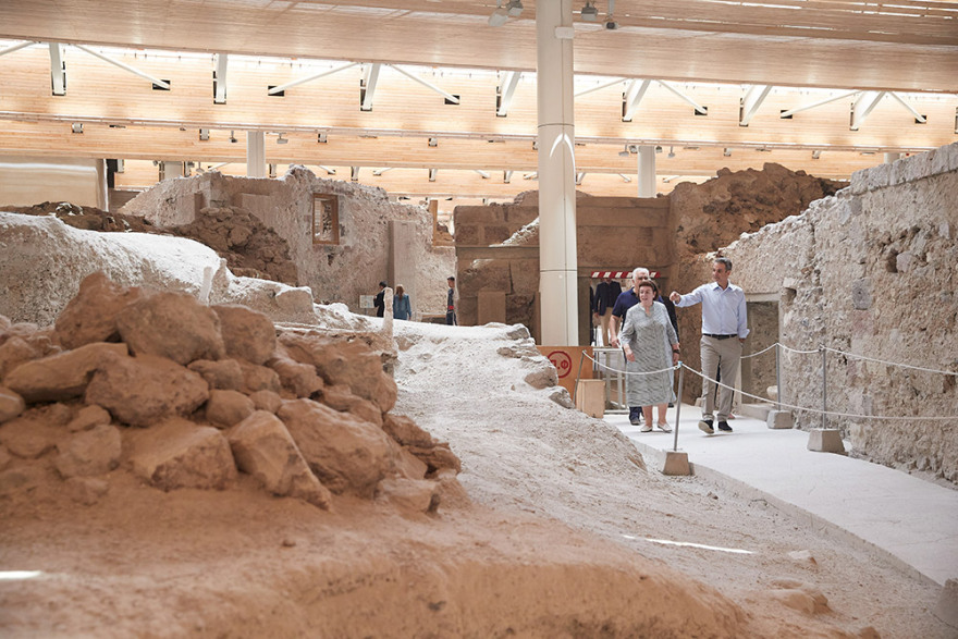 Ο Μητσοτάκης στη Σαντορίνη: Η Ελλάδα είναι έτοιμη να υποδεχτεί τουρίστες