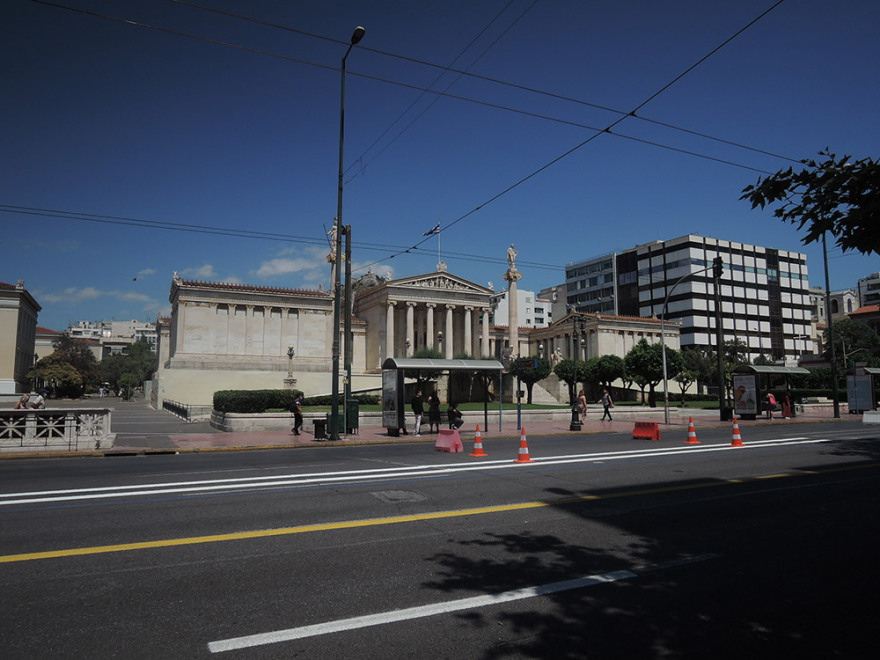 Μεγάλος Περίπατος της Αθήνας: Κυριακάτικο «ζέσταμα» με βιτρίνα την Όλγας και «στένεμα» της Πανεπιστημίου