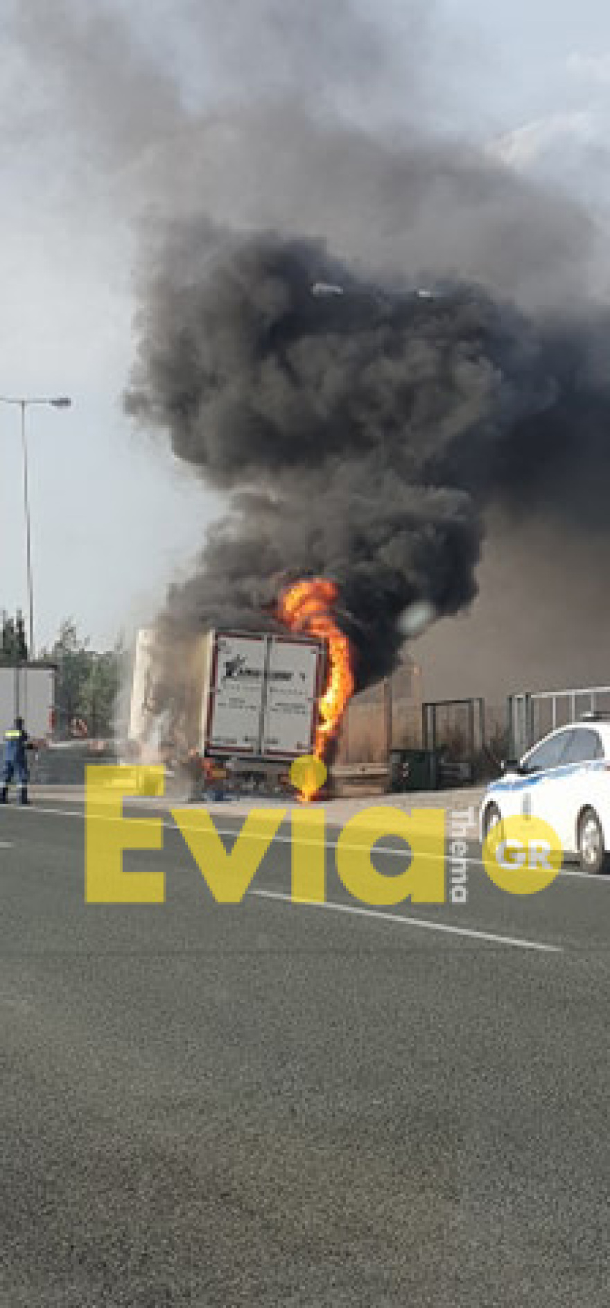 Φωτιά σε φορτηγό στην Αθηνών - Λαμίας