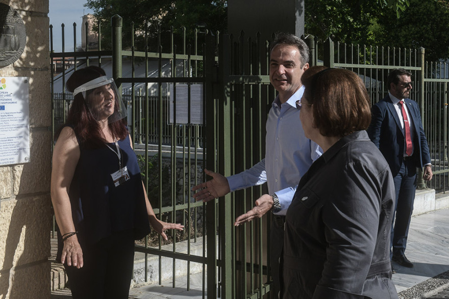 Κυριάκος Μητσοτάκης: Επίσκεψη στον  αρχαιολογικό χώρο και το μουσείο της Αρχαίας Αγοράς - Δείτε φωτογραφίες