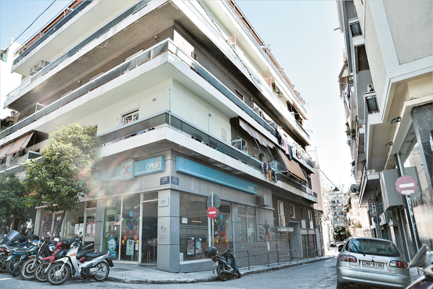 Δημήτρης Παπαδημούλης: Αγόρασε άλλα 6 ακίνητα το 2019, νοικιάζει 15 σε ΜΚΟ και μετανάστες