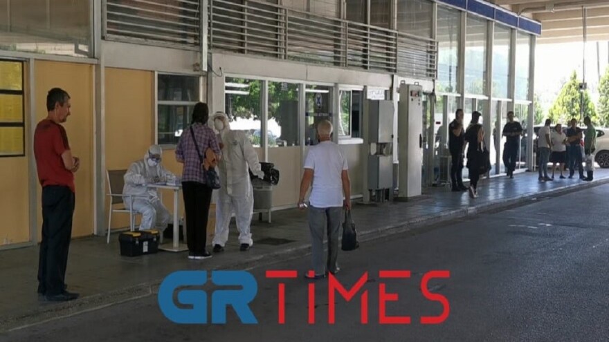 Προμαχώνας: Παραμένουν οι ουρές στα σύνορα εντός της Βουλγαρίας