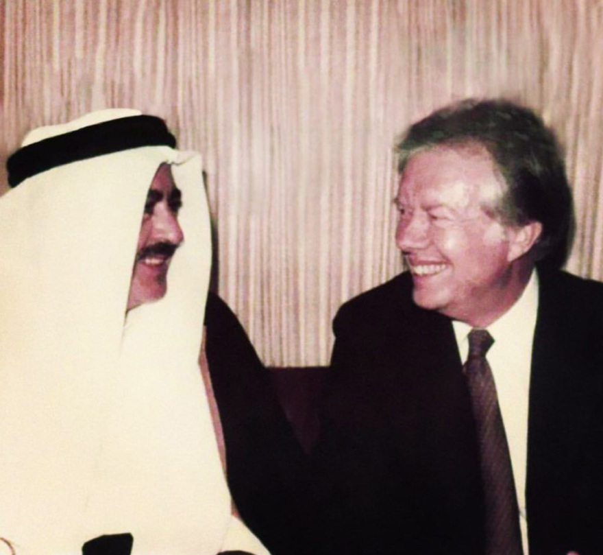 Αντνάν Κασόγκι: Τα καλοκαίρια στην Ελλάδα, η «αγορά του αιώνα», οι «αιώνιες» ερωμένες και οι νύχτες με τον Ανδρέα