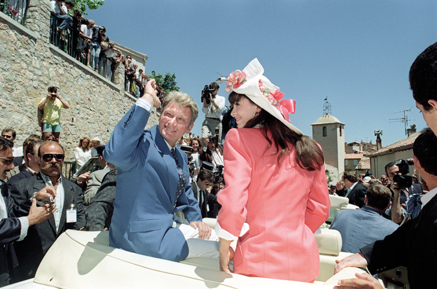 Κατρίν Ντενέβ - Τζόνι Χάλιντει: Ενας έρωτας που έμεινε κρυφός 56 χρόνια