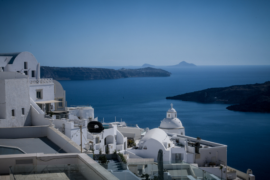 Η Daily Mail διαλέγει 17 νησιά και καλεί τον Τζόνσον: Μπόρις φτιάξε τη «γέφυρα» με την Ελλάδα