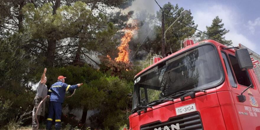 Ζάκυνθος: Έσβησε η πυρκαγιά στο Αργάσι - Απείλησε κατοικίες - Δείτε βίντεο και φωτογραφίες