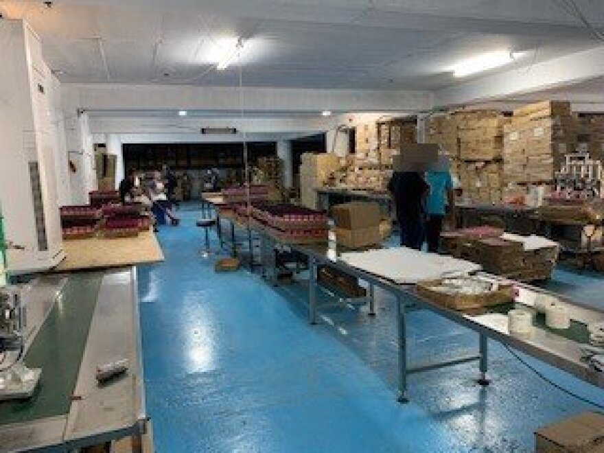 Ηράκλειο: «Συμμορία των 7» είχε στήσει εργαστήριο «μαϊμού» αρωμάτων 