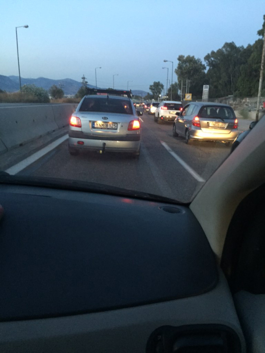 Κίνηση: Μεγάλη ταλαιπωρία για τους οδηγούς που επέστρεψαν στην Αθήνα