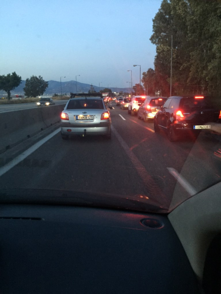 Κίνηση: Μεγάλη ταλαιπωρία για τους οδηγούς που επέστρεψαν στην Αθήνα