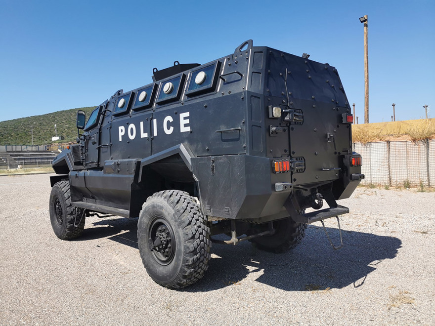 Το protothema στη βάση των ΕΚΑΜ: Δείτε το νέο υπέρ-θωρακισμένο όχημα 12,5 τόνων και αξίας μισού εκατ. ευρω 