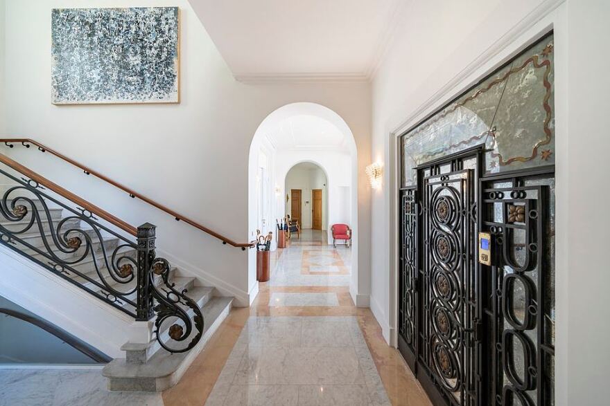 Σον Κόνερι: 30 εκατ. ευρώ πωλείται η 6ώροφη υπερπολυτελής βίλα του στη Γαλλική Ριβιέρα