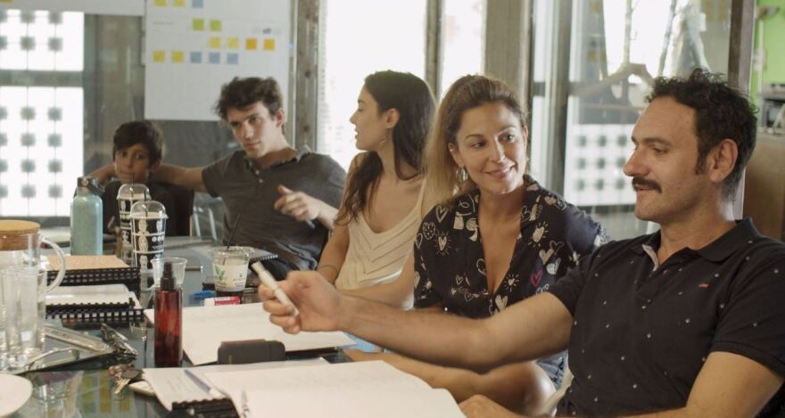 ΕΡΤ: «Τα καλύτερα μας χρόνια» - Οι πρώτες φωτογραφίες από τη νέα σειρά 