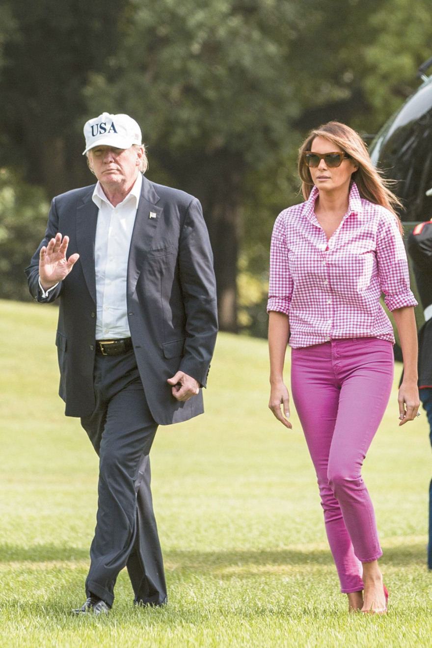 Ντόναλντ Τραμπ: Τρία βιβλία βγάζουν τα... «άπλυτα» στη φόρα