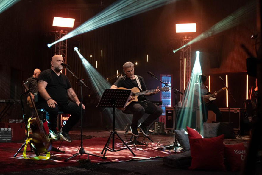 «Στο σπίτι με το Mega»: Δείτε σήμερα τις καλύτερες στιγμές της επιτυχημένης μουσικής εκπομπής