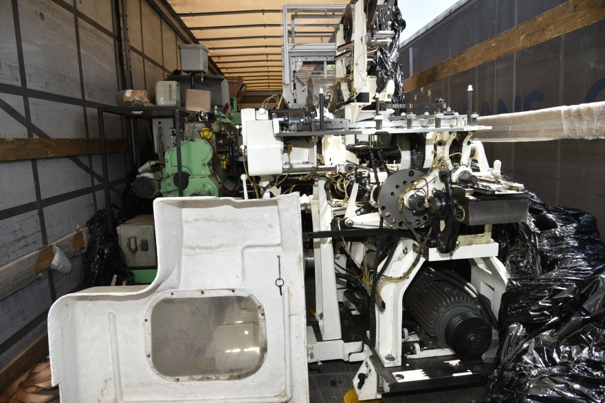 Ασπρόπυργος: Τέσσερις συλλήψεις σε εργοστάσιο «φάντασμα» με λαθραία τσιγάρα