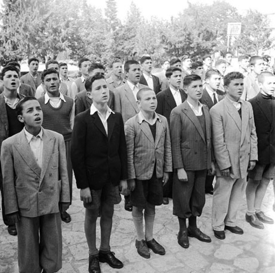 Το φυλακτό: Όταν τα Ελληνόπουλα δίνουν εξετάσεις!   