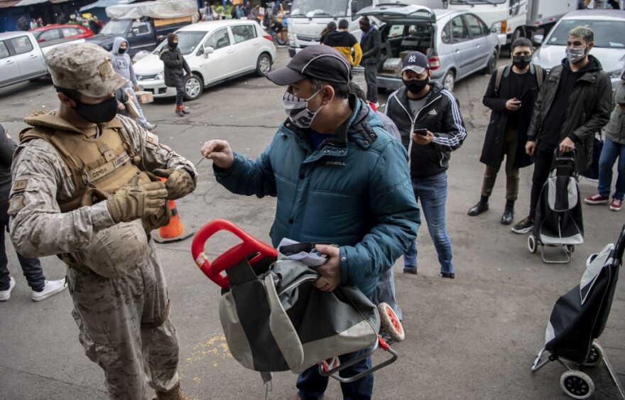 Κορωνοϊός: Παγκόσμια ανησυχία από την αύξηση κρουσμάτων - «Η πανδημία δεν έχει φτάσει ακόμη στην κορύφωσή της»