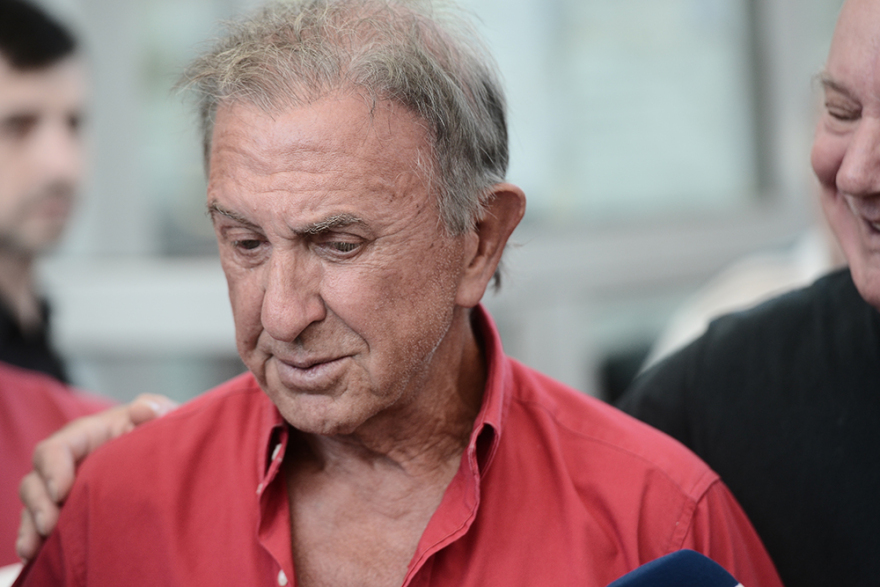 Συγκίνηση στο «τελευταίο αντίο» του Νίκου Αλέφαντου