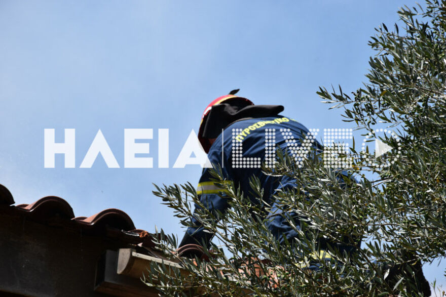 Φωτιά στην Ηλεία: Νεκρός ανασύρθηκε άνδρας από σπίτι