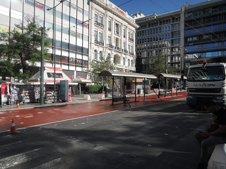 Μεγάλος Περίπατος: Η «εγχείρηση» στο Σύνταγμα άρχισε χωρίς επιπλοκές