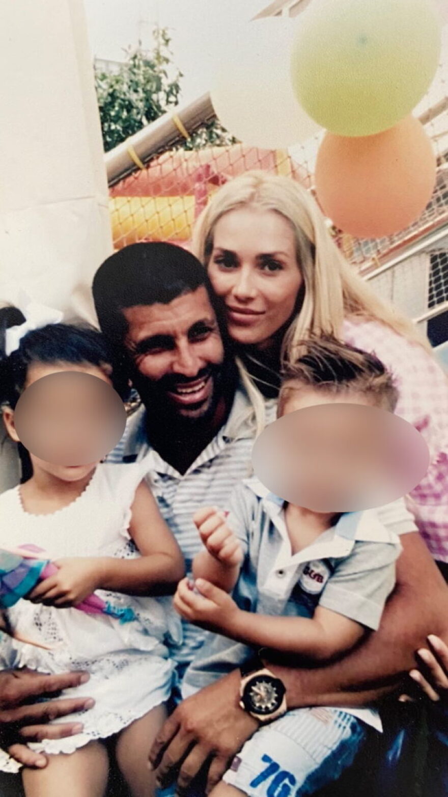 Βικτώρια Καρύδα: Η τούρτα γενεθλίων στον τάφο του δολοφονημένου Γιάννη Μακρή - Τα συγκλονιστικά σημειώματα των παιδιών τους