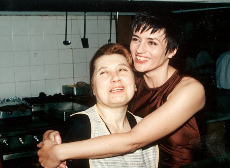 Επίδαυρος: Οι ιστορίες που έμειναν αξέχαστες στην αυλή του «Λεωνίδα»