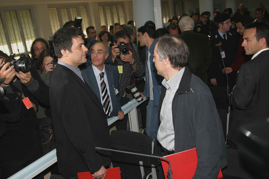 17Ν: Όταν έσκασε η βόμβα στα χέρια του Ξηρού