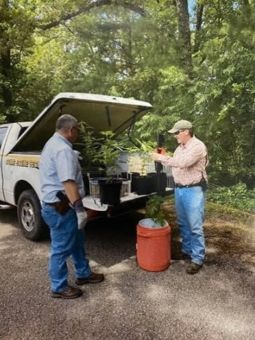 Φρίκη στις ΗΠΑ: «Μητέρα» άφησε το μωρό της σε σιδερένιο κλουβί ανάμεσα σε φίδια και ποντίκια