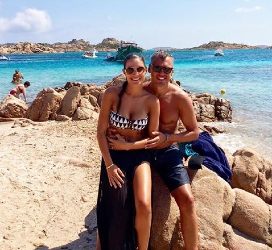 Σαρούνας Γιασικεβίτσιους: Ο «θρύλος» της Ευρωλίγκας και η καλλονή Ελληνίδα σύζυγός του μετακομίζουν στη Βαρκελώνη