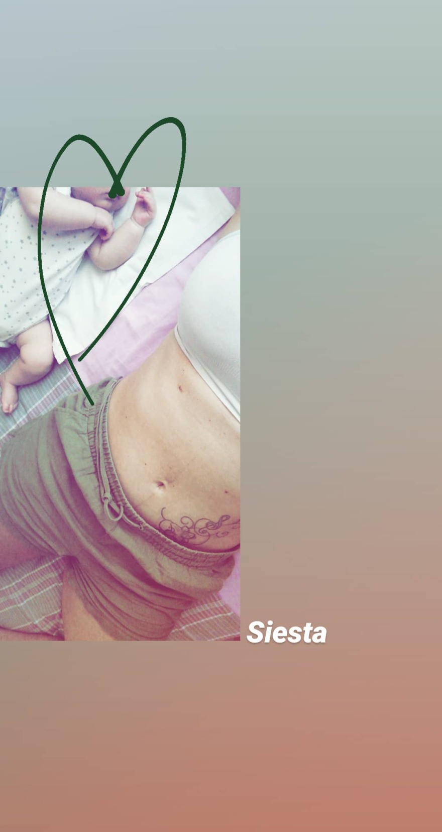 Η Εύα Τσάχρα δείχνει την κοιλιά της 4 μήνες μετά τη γέννηση της κόρης της 