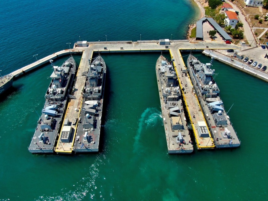 Δείτε βίντεο: Εντυπωσιακές εικόνες από τον κατάπλου του ΤΠΚ «Καραθανάσης» στον Ναύσταθμο