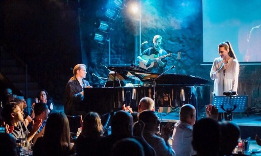 Στέφανος Κορκολής - Σοφία Μανουσάκη: Καλοκαιρινή συναυλία στην Ηλιούπολη