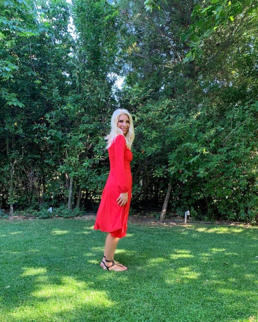 Η Ελένη Μενεγάκη απολαμβάνει την… ελευθερία της