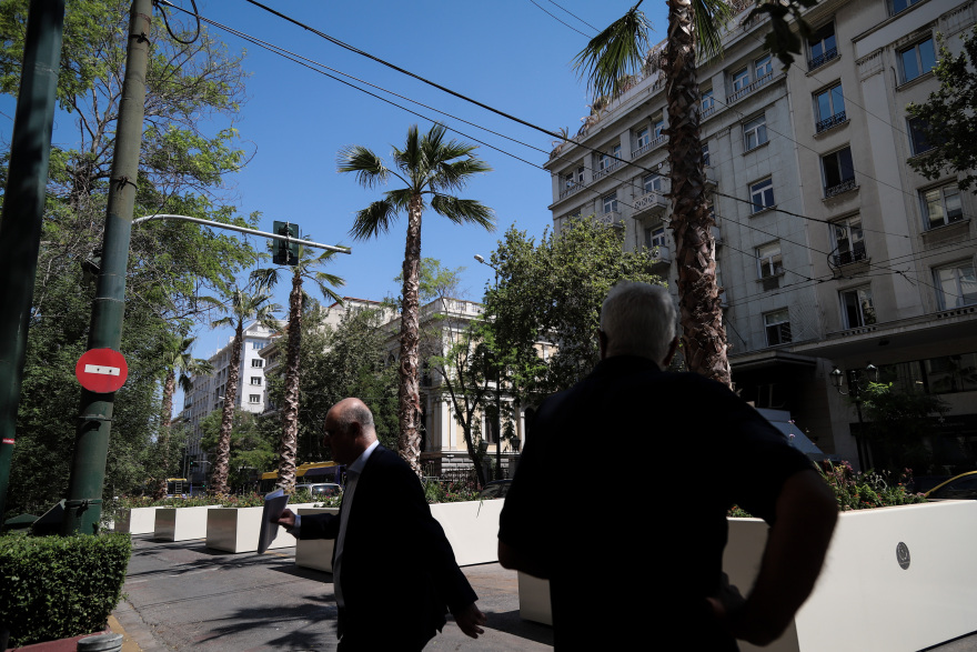 Μεγάλος Περίπατος: Φοίνικες κοσμούν την Πανεπιστημίου - Φωτογραφίες 