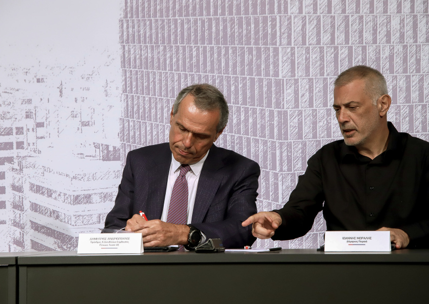 Πειραιάς: Υπεγράφη η σύμβαση για την αξιοποίηση του Πύργου 