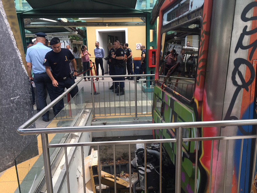 Κηφισιά: Πώς έγινε το ατύχημα στον ΗΣΑΠ  - Εννέα τραυματίες