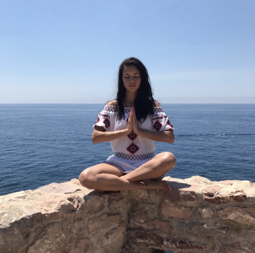 Στη Μύκονο η Αντριάνα Λίμα και η Ιζαμπέλ Γκουλάρτ